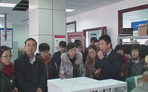 �����з�ʵ����